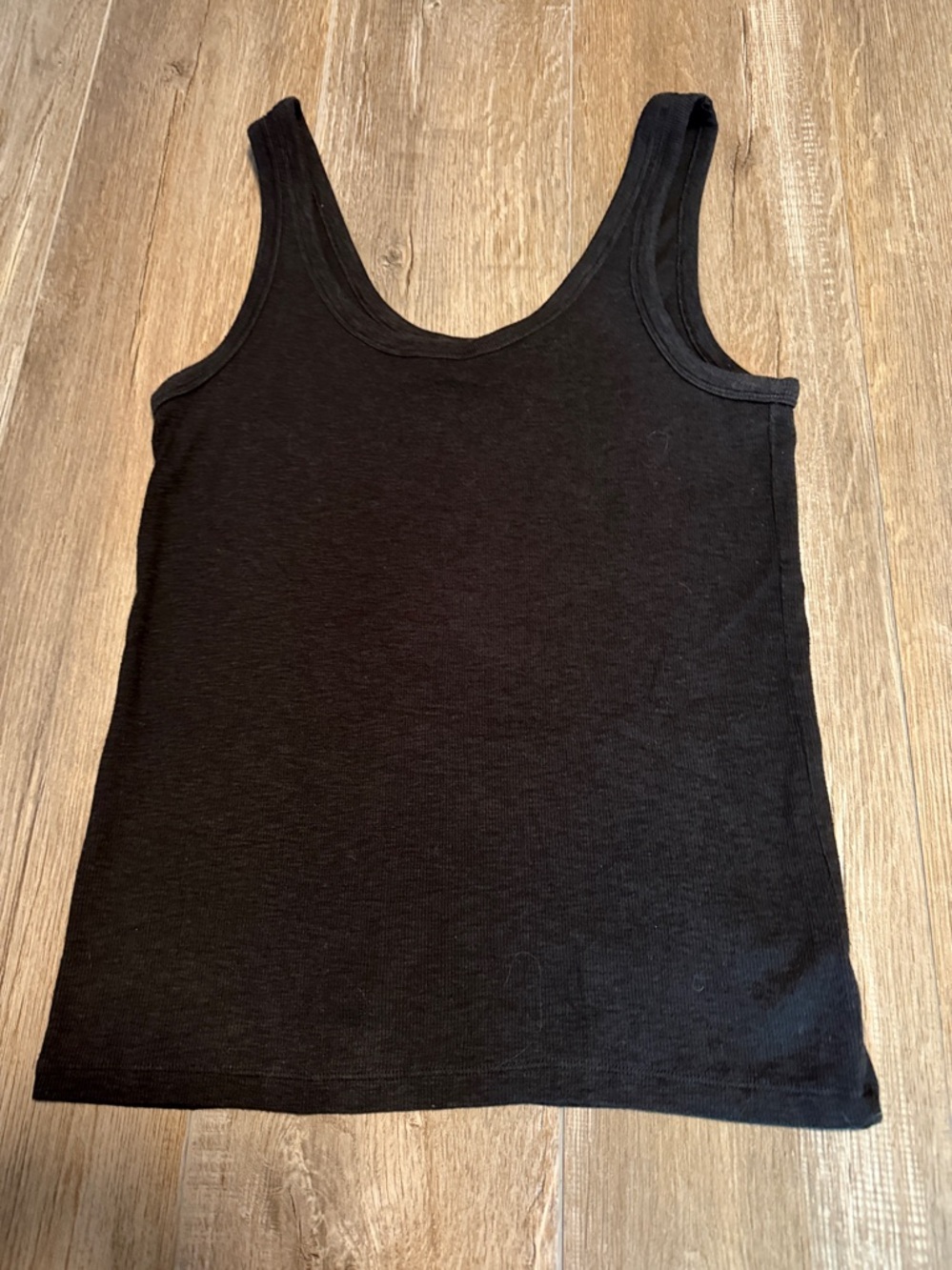 aerie Black Ribbed Scoop Tank